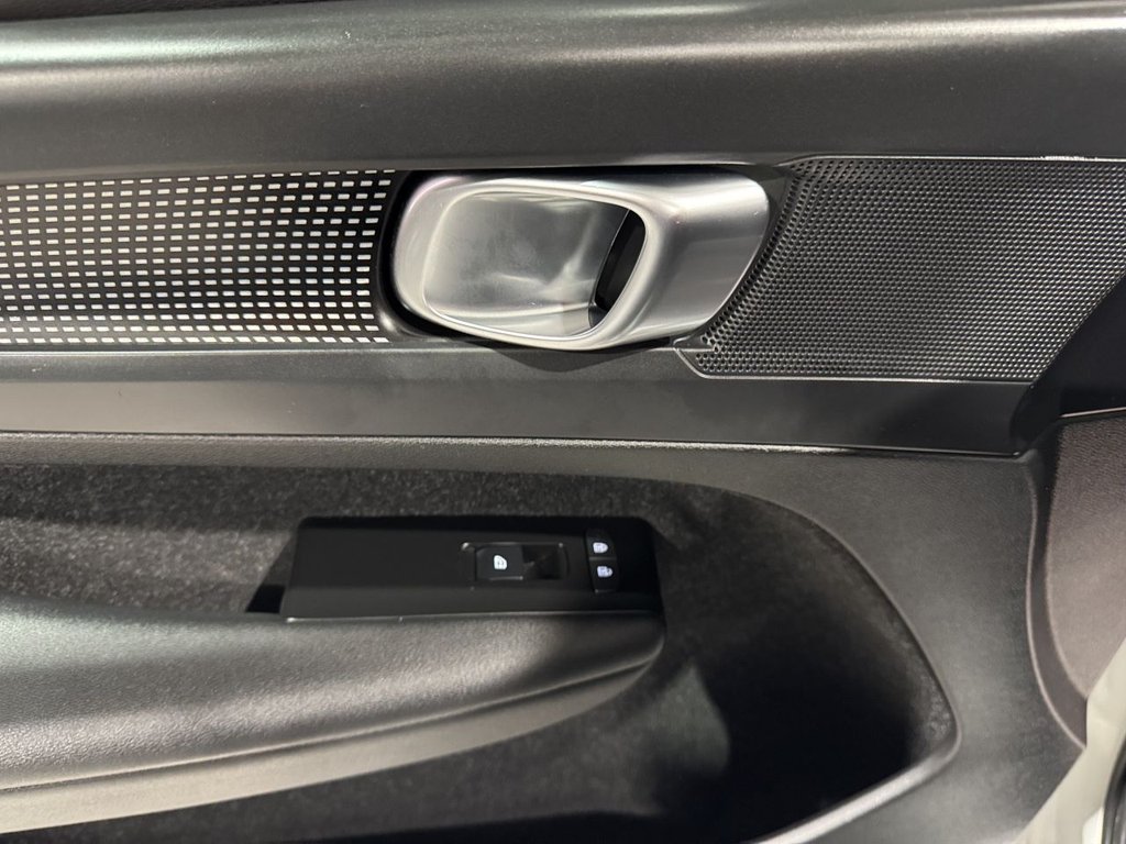 Used Volvo XC40 2021 for sale - 76470270: Photo 29