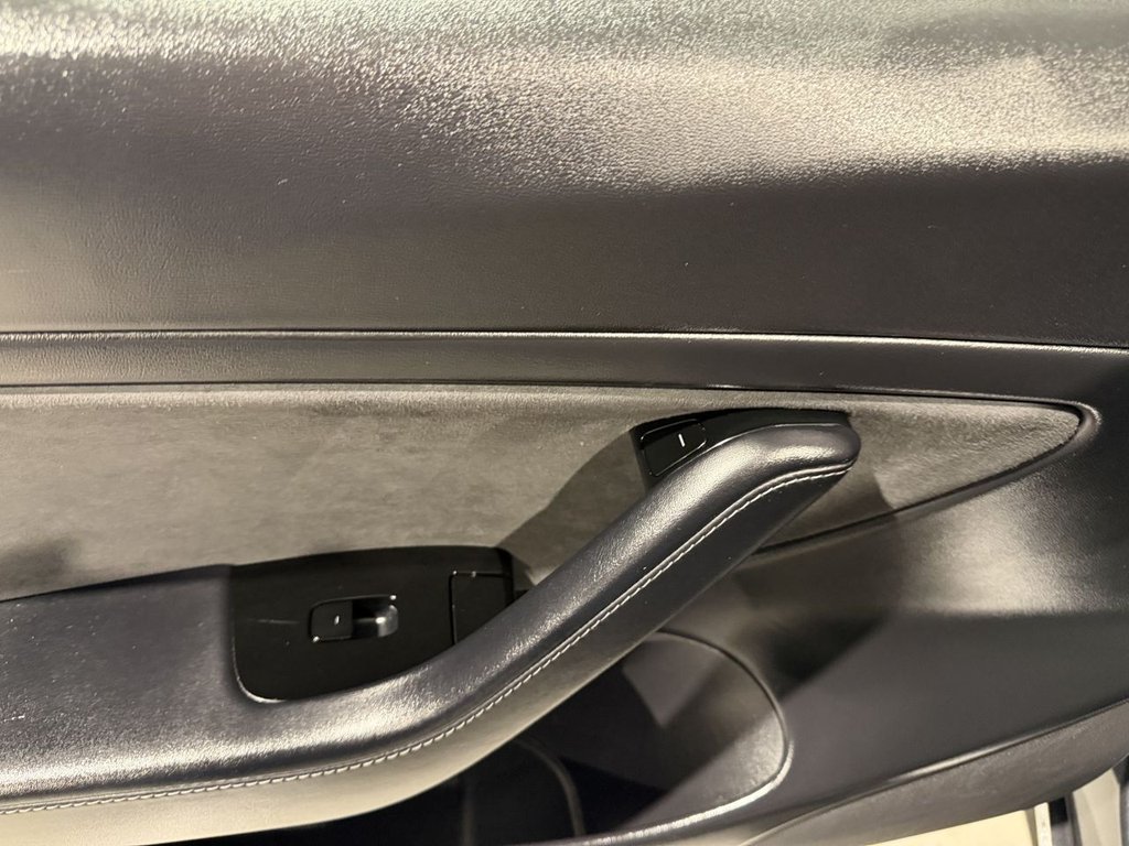 Used Tesla Model 3 2020 for sale - 76768523: Photo 21