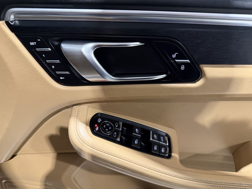 Used Porsche Macan 2018 for sale - 77133121: Photo 24