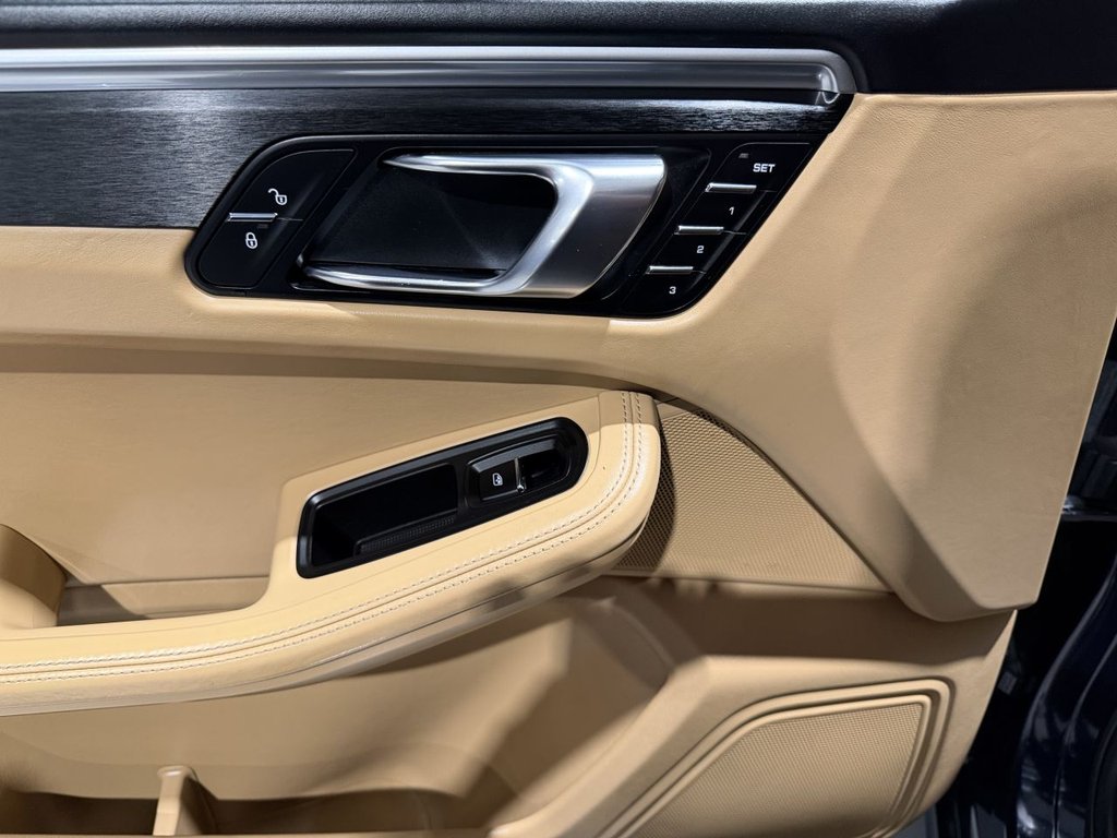 Used Porsche Macan 2018 for sale - 77133121: Photo 26