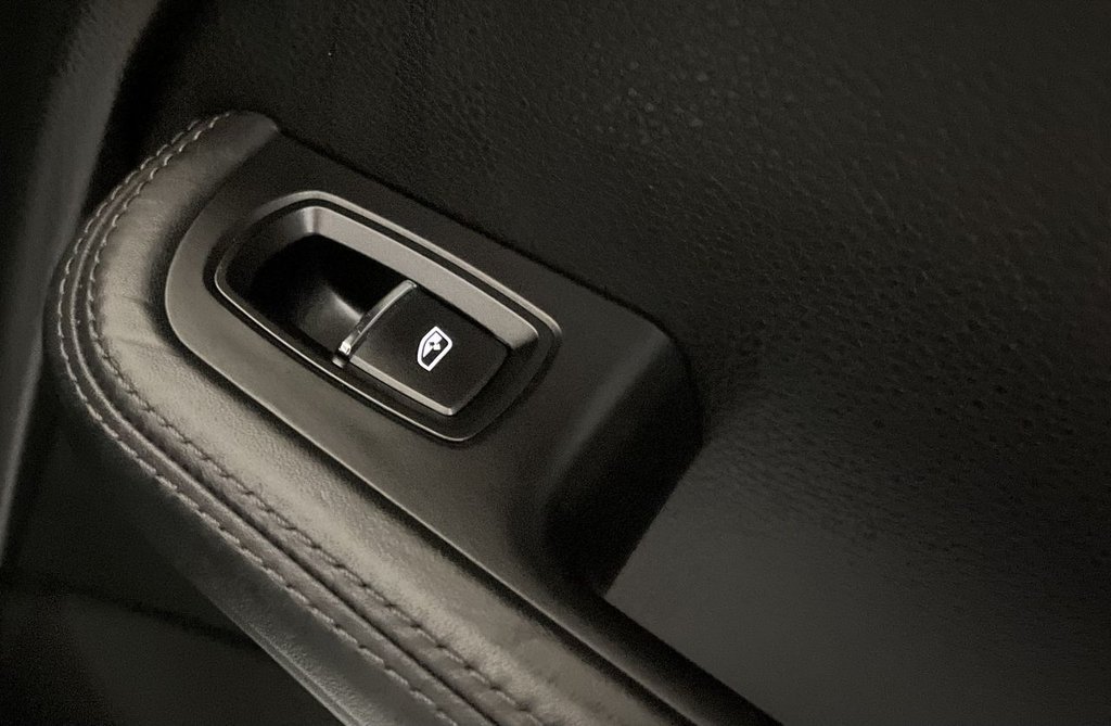 Used Porsche Macan 2015 for sale - 77218570: Photo 50