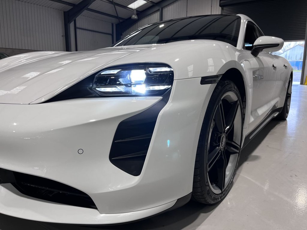 Used Porsche Taycan 2021 for sale - 78149249: Photo 11