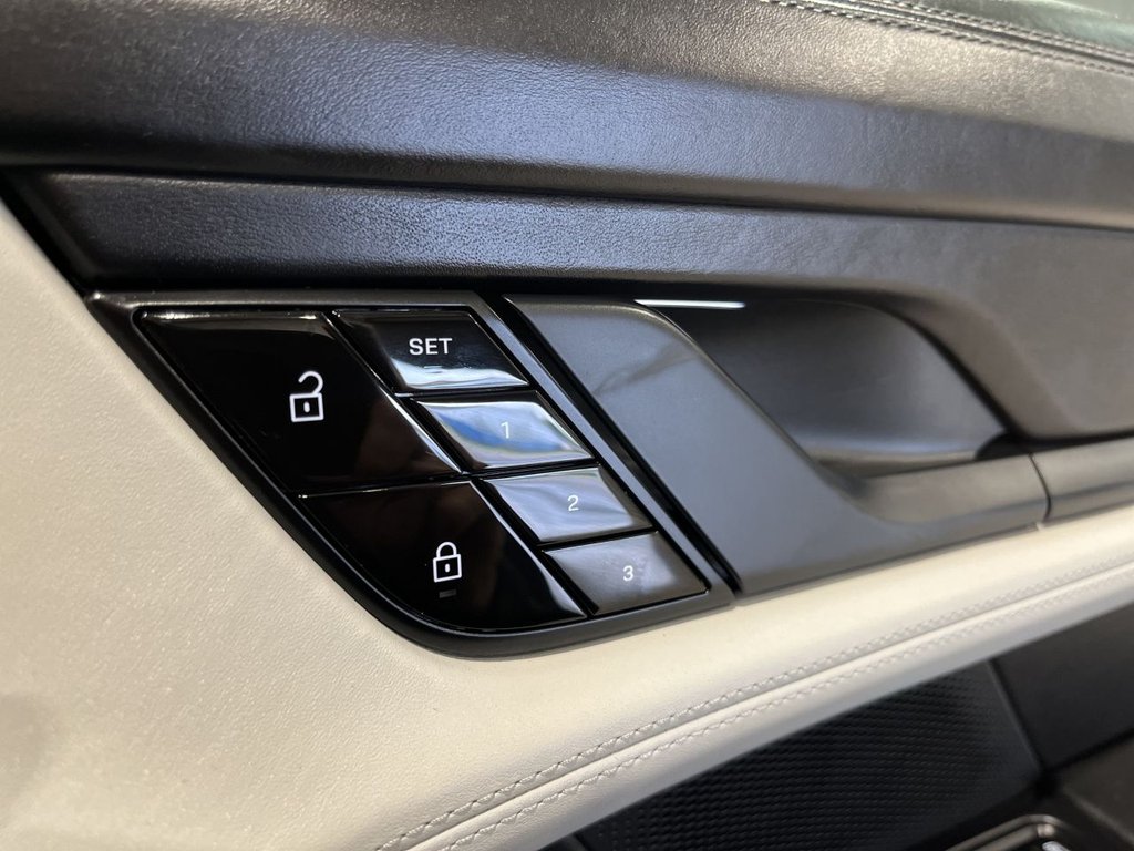 Used Porsche Taycan 2021 for sale - 78149249: Photo 20