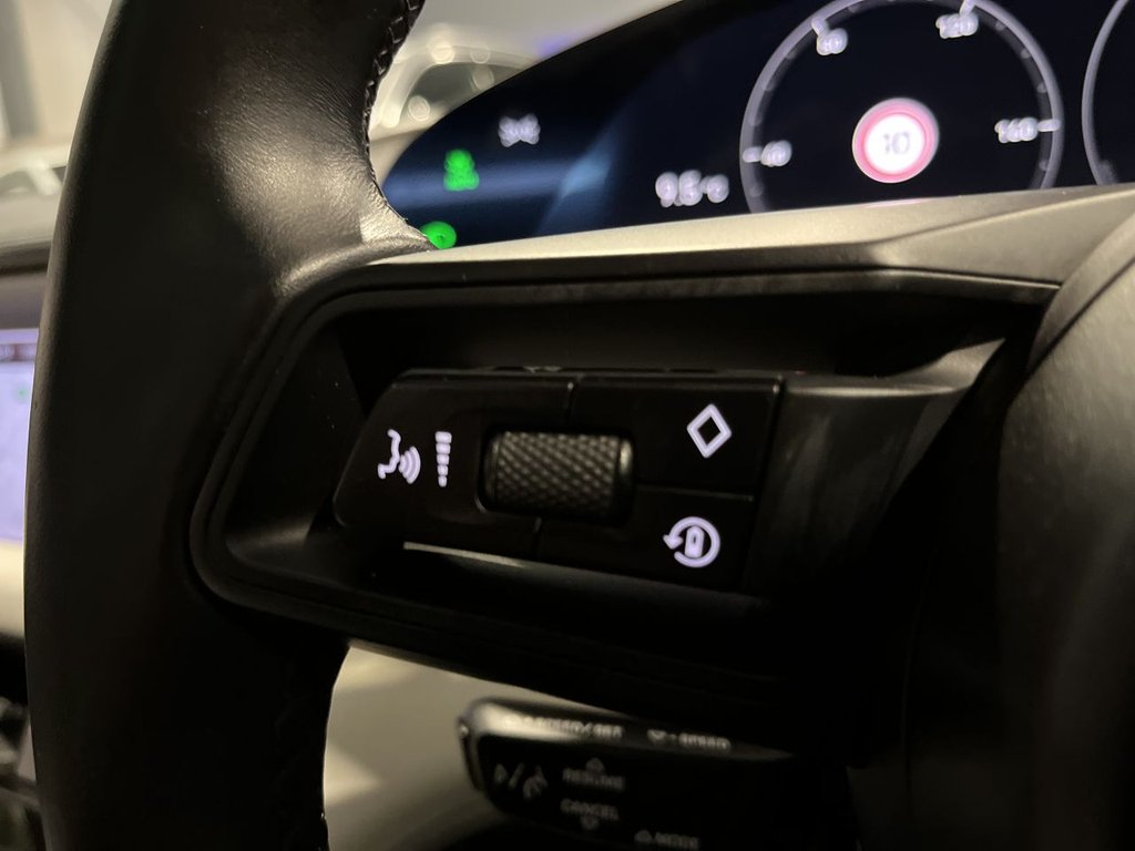 Used Porsche Taycan 2021 for sale - 78149249: Photo 27