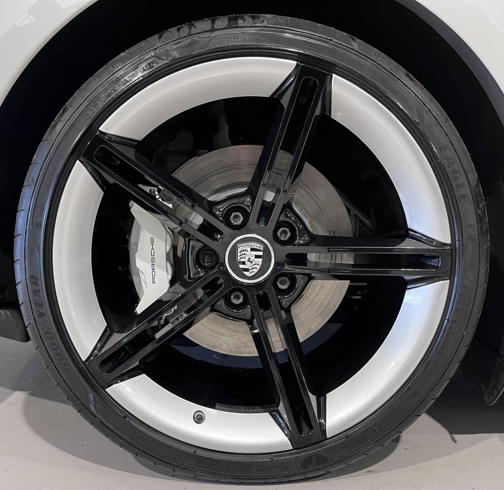 Used Porsche Taycan 2021 for sale - 78149249: Photo 8