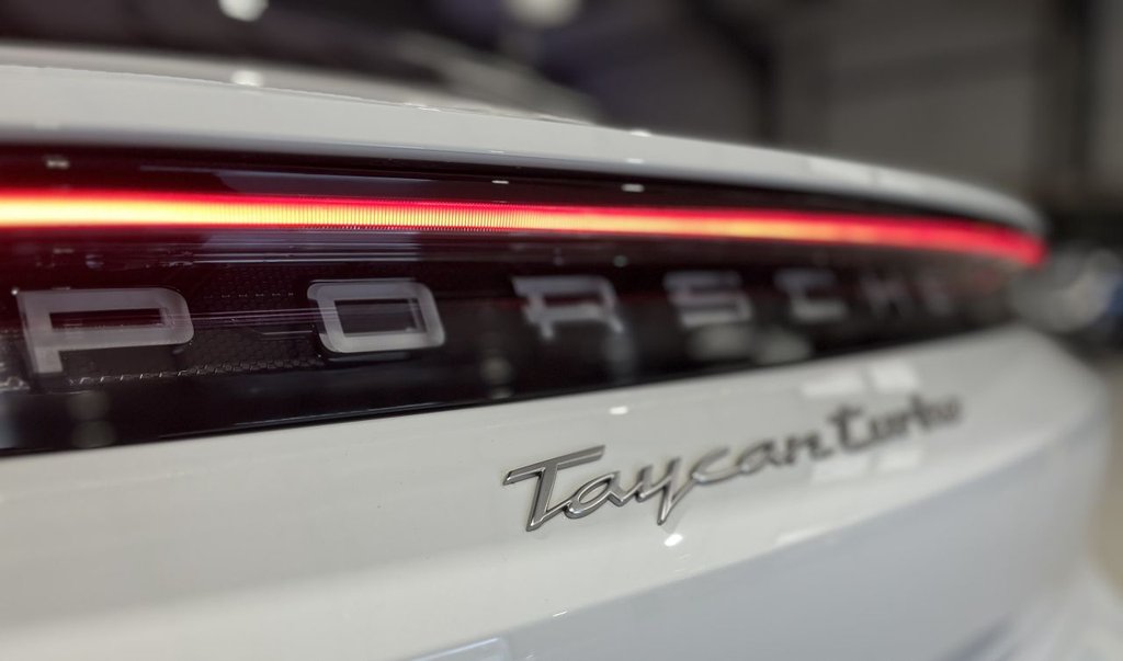 Used Porsche Taycan 2021 for sale - 78149249: Photo 9