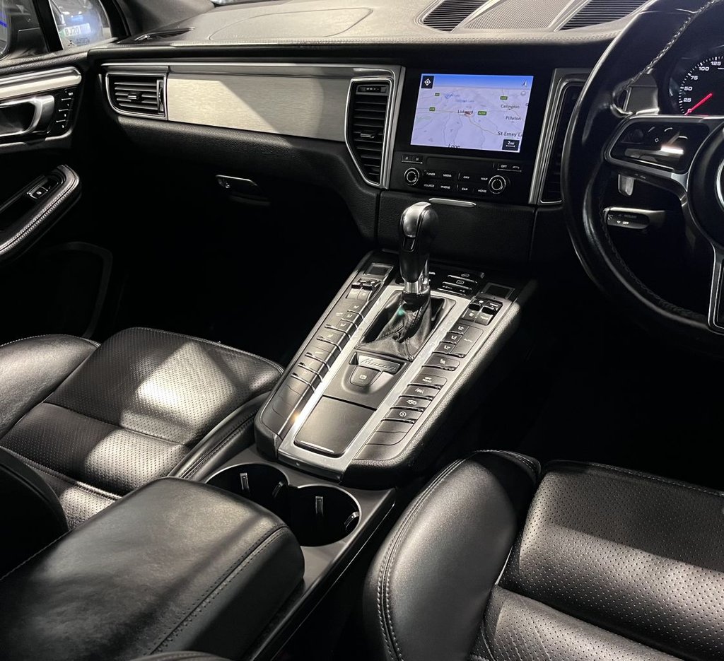 Used Porsche Macan 2016 for sale - 77560530: Photo 26