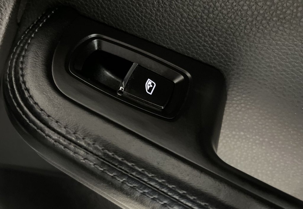 Used Porsche Macan 2016 for sale - 77560530: Photo 42