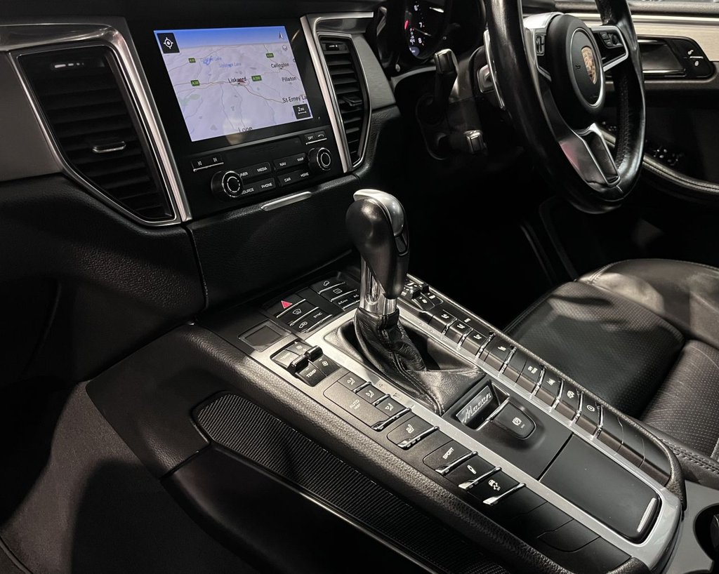 Used Porsche Macan 2016 for sale - 77560530: Photo 48