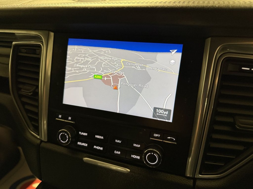 Used Porsche Macan 2016 for sale - 76821051: Photo 19