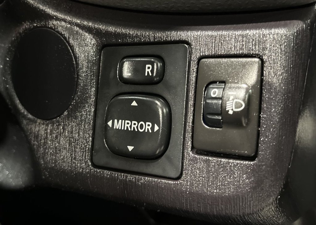 Used Toyota Yaris 2013 for sale - 77627447: Photo 12