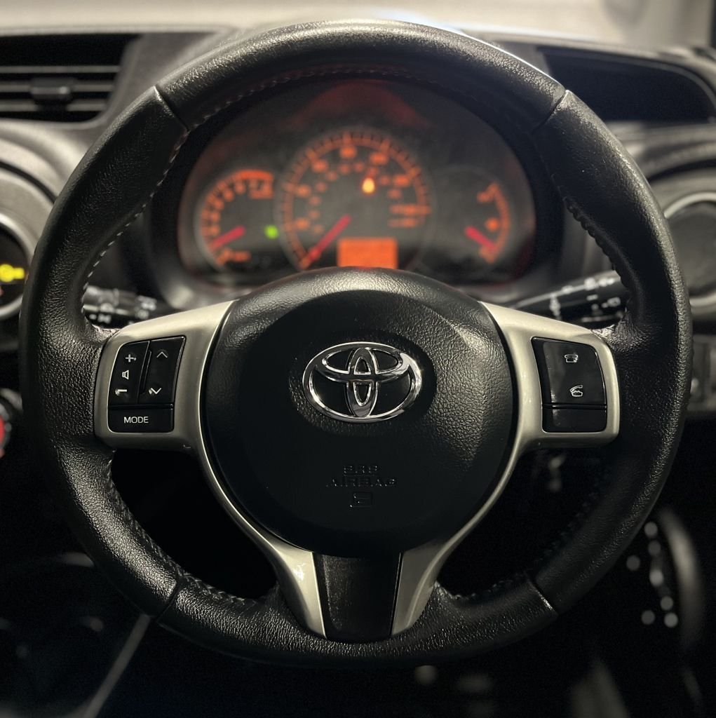 Used Toyota Yaris 2013 for sale - 77627447: Photo 13