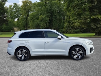 Used Volkswagen Touareg 2019 for sale - 75727635: Photo