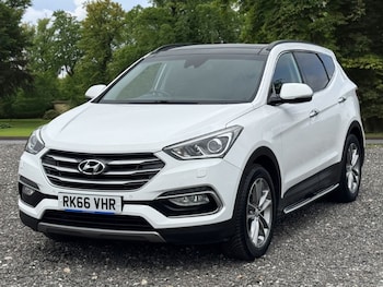 Used Hyundai Santa Fe 2016 for sale - 75573322: Photo