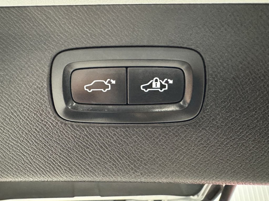 Used Volvo XC90 2016 for sale - 76454261: Photo 32