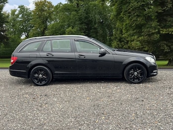 Used Mercedes-Benz C Class 2014 for sale - 76163462: Photo