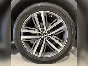 Used Volkswagen Tiguan 2021 for sale - 77893711: Photo