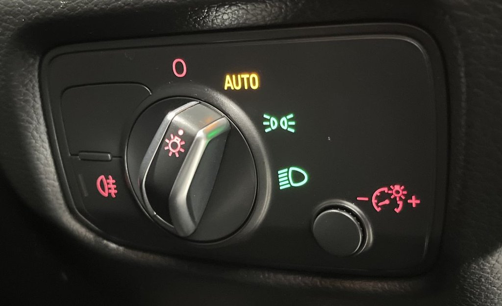 Used Audi S3 2015 for sale - 77372923: Photo 23