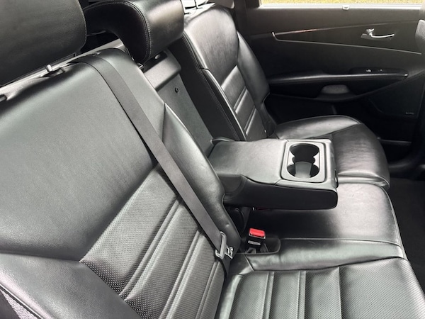 Used Kia Sorento 2017 for sale - 76256152: Photo 10