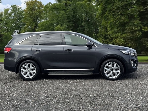 Used Kia Sorento 2017 for sale - 76256152: Photo 5