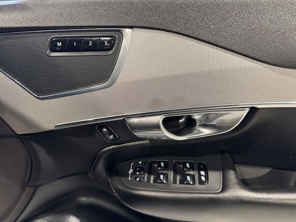 Used Volvo XC90 2016 for sale - 76223403: Photo 32