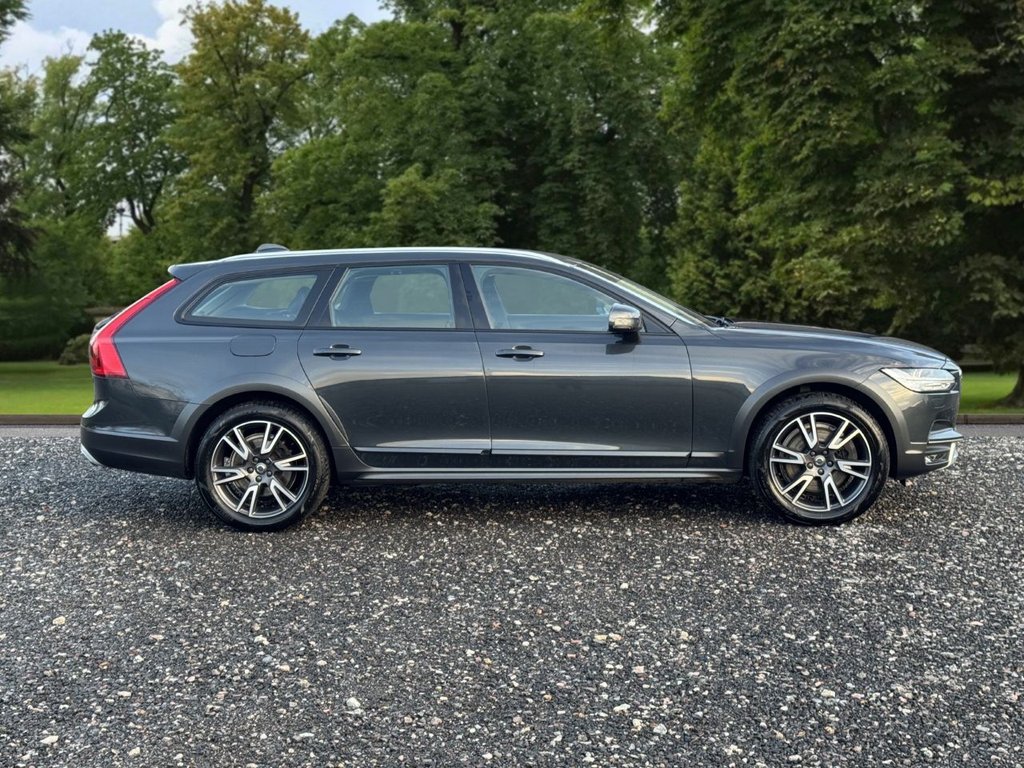 Used Volvo V90 2020 for sale - 76430038: Photo 3