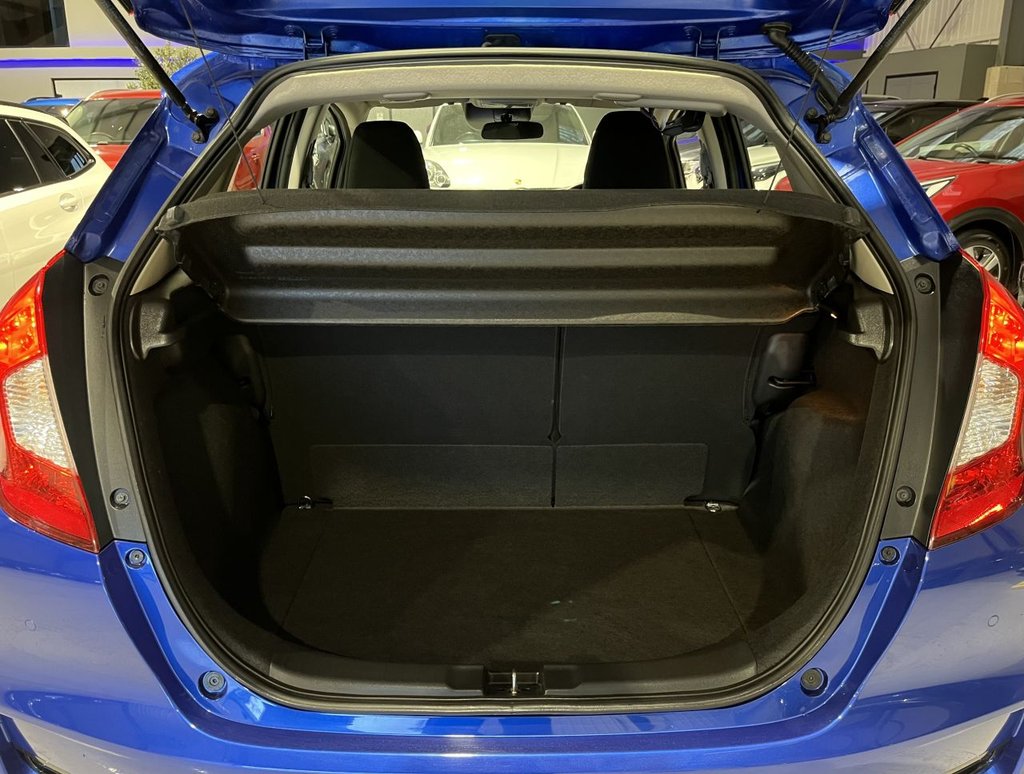 Used Honda Jazz 2018 for sale - 77498538: Photo 35