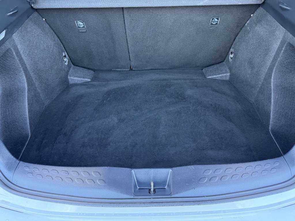 Used Toyota C-HR 2021 for sale - 76841347: Photo 24