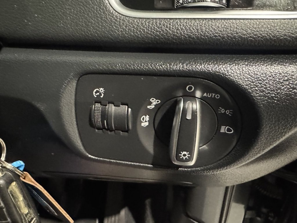 Used Audi Q3 2017 for sale - 76470352: Photo 25