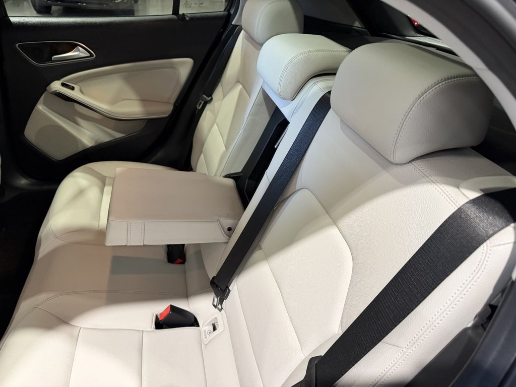 Used Mercedes-Benz GLA 2014 for sale - 76470223: Photo 12