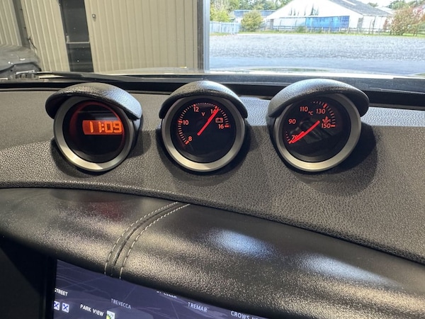 Used Nissan 370 Z 2011 for sale - 76185692: Photo 17