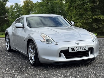 Nissan - 370 Z