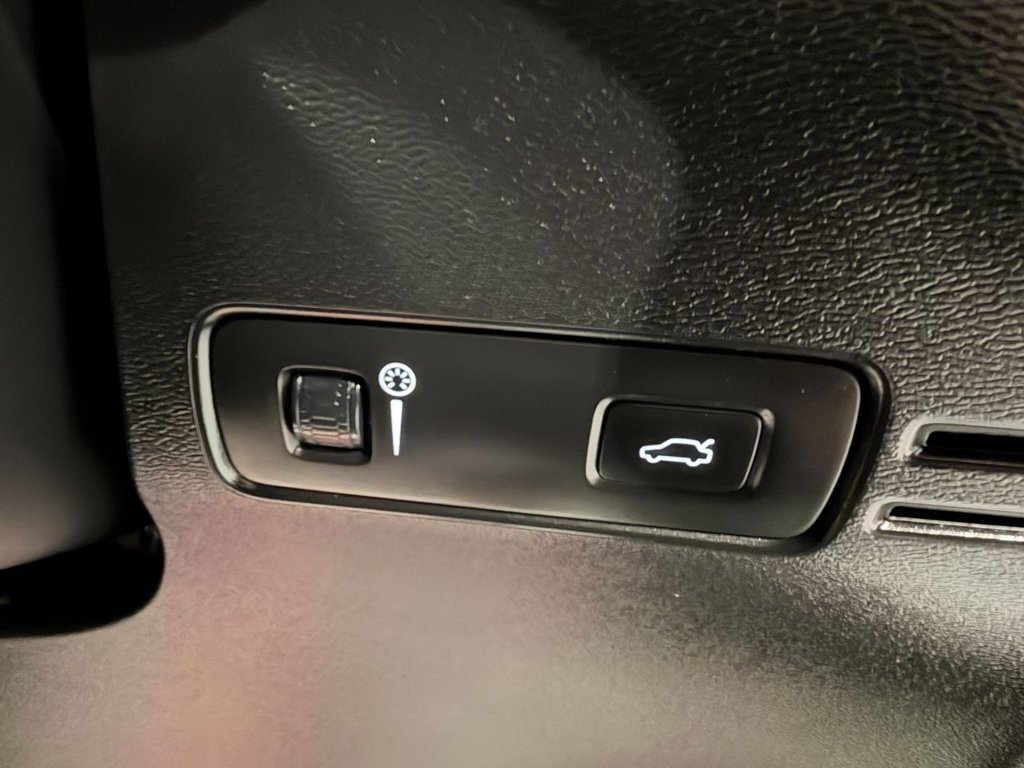 Used Volvo XC40 2020 for sale - 76848277: Photo 32