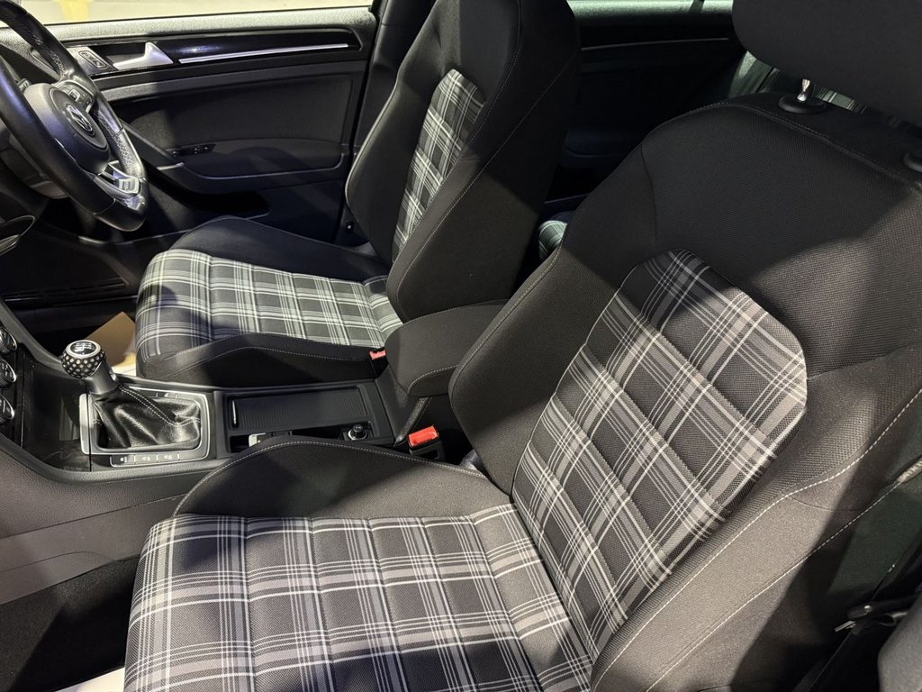 Used Volkswagen Golf 2016 for sale - 76470204: Photo 10