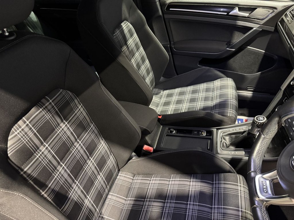 Used Volkswagen Golf 2016 for sale - 76470204: Photo 11