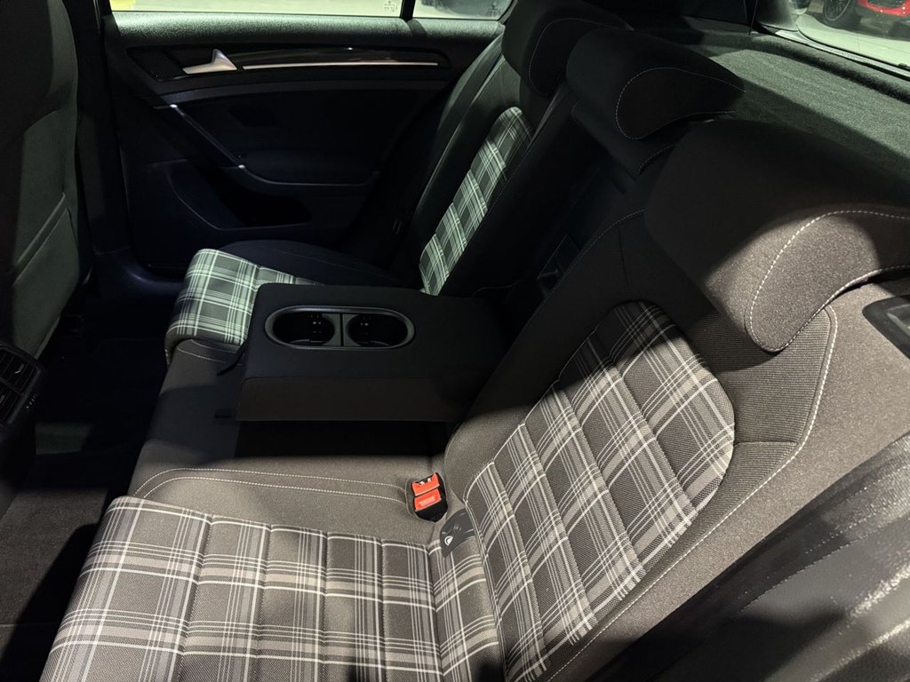 Used Volkswagen Golf 2016 for sale - 76470204: Photo 12