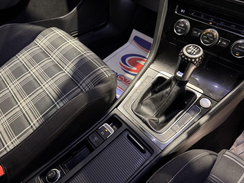 Used Volkswagen Golf 2016 for sale - 76470204: Photo 17