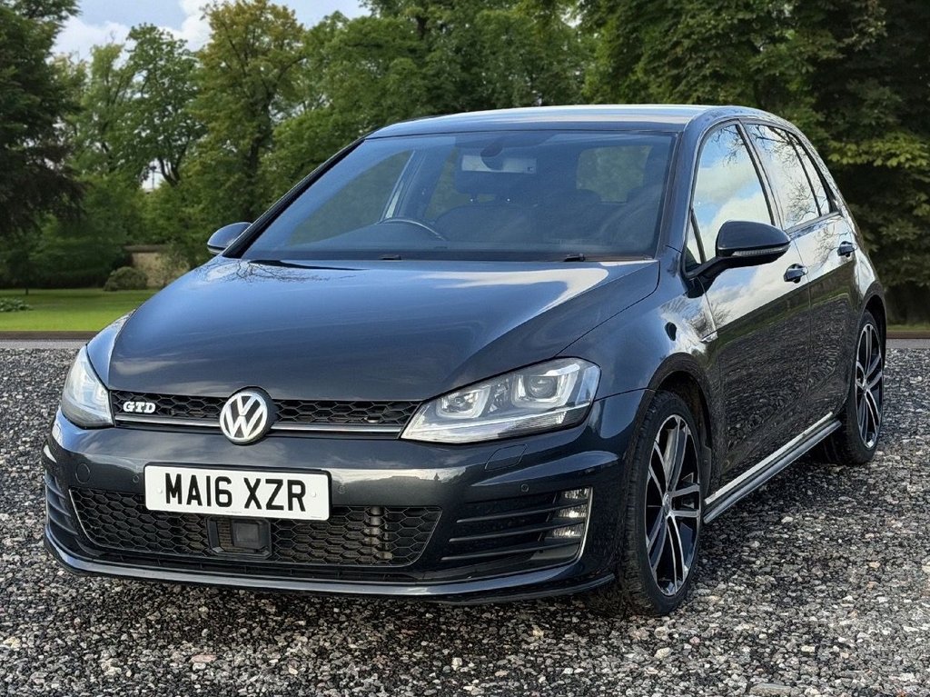 Used Volkswagen Golf 2016 for sale - 76470204: Photo 2