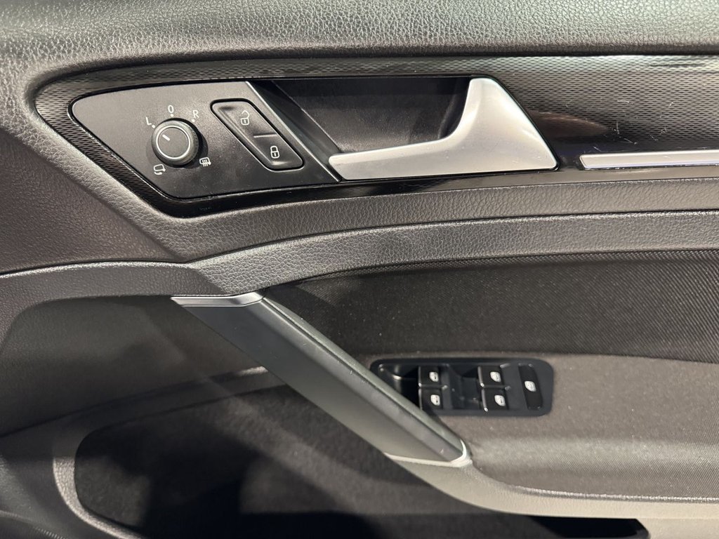 Used Volkswagen Golf 2016 for sale - 76470204: Photo 27