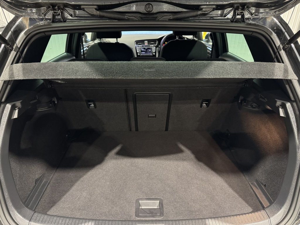 Used Volkswagen Golf 2016 for sale - 76470204: Photo 31