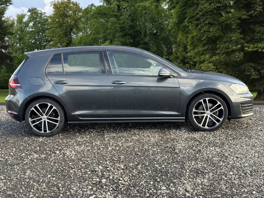 Used Volkswagen Golf 2016 for sale - 76470204: Photo 4