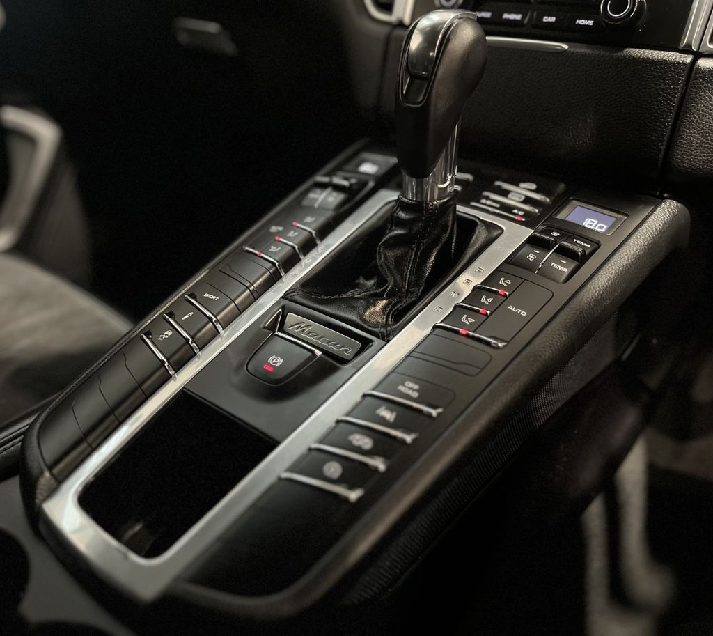 Used Porsche Macan 2018 for sale - 77560529: Photo 32