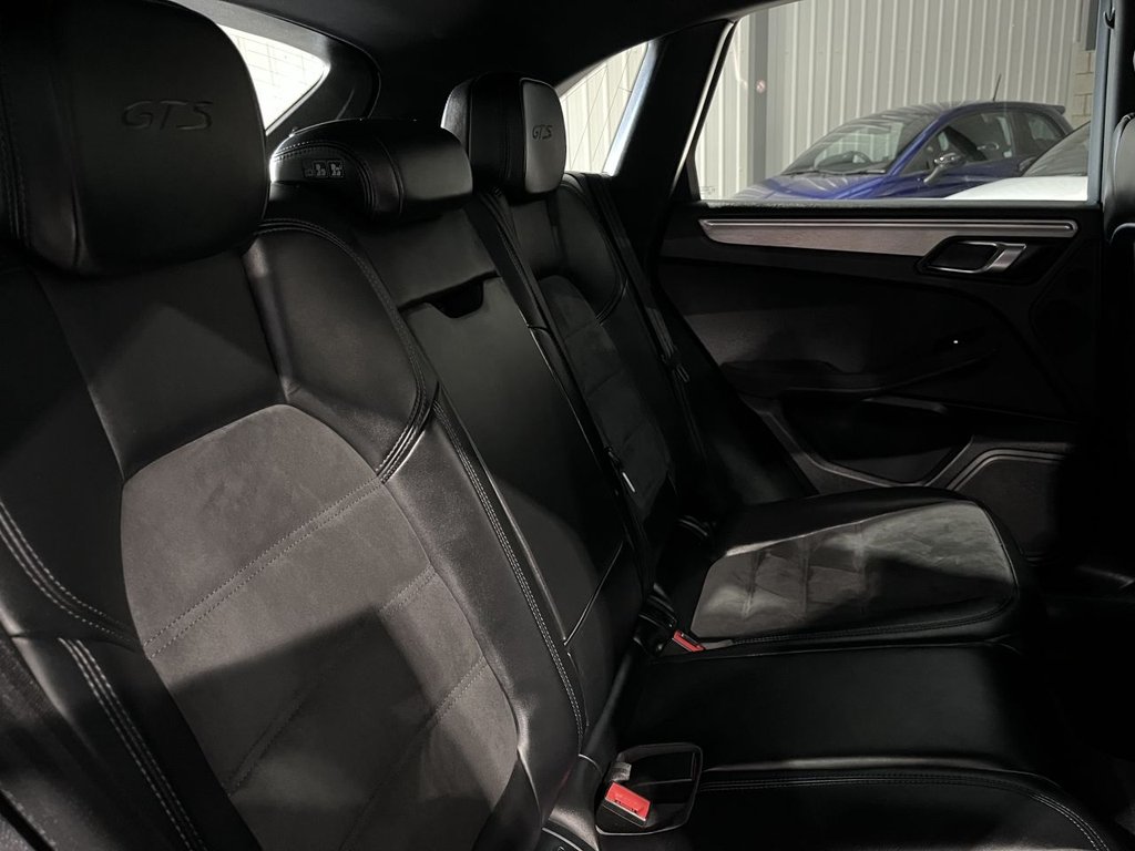 Used Porsche Macan 2018 for sale - 77560529: Photo 39