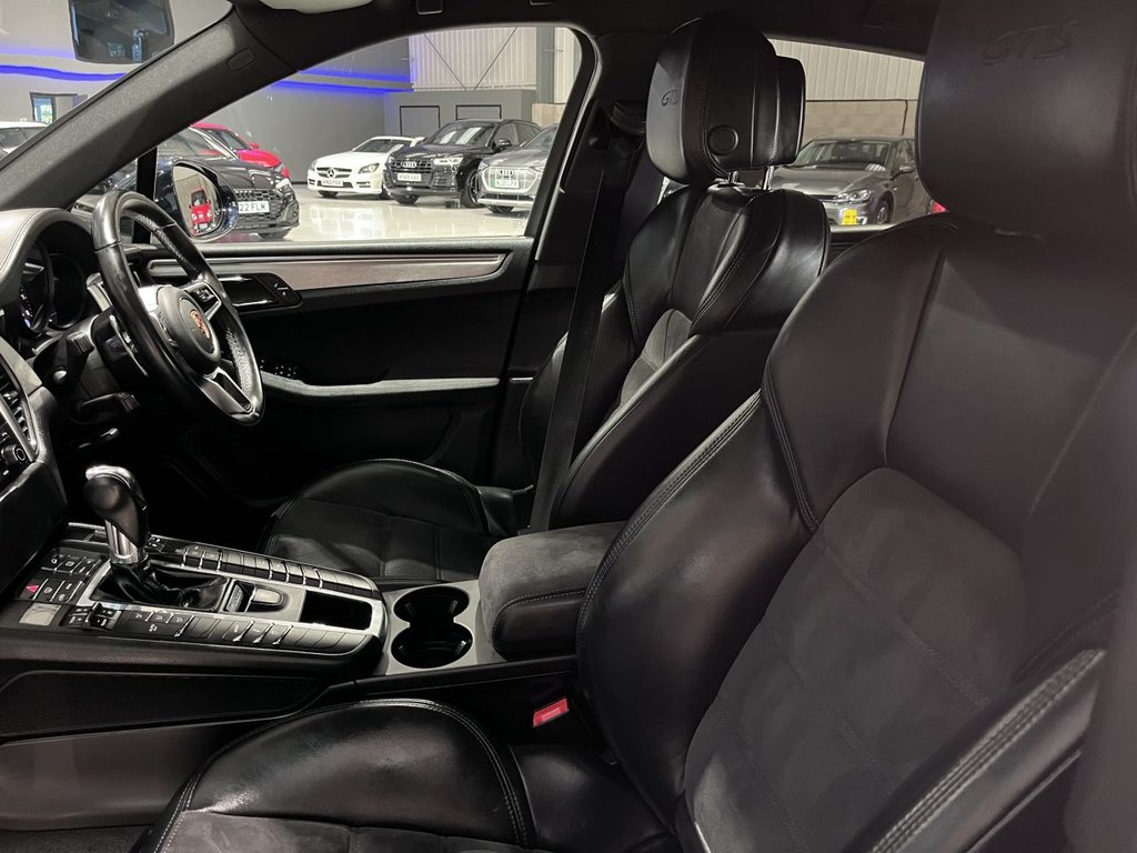 Used Porsche Macan 2018 for sale - 77560529: Photo 46