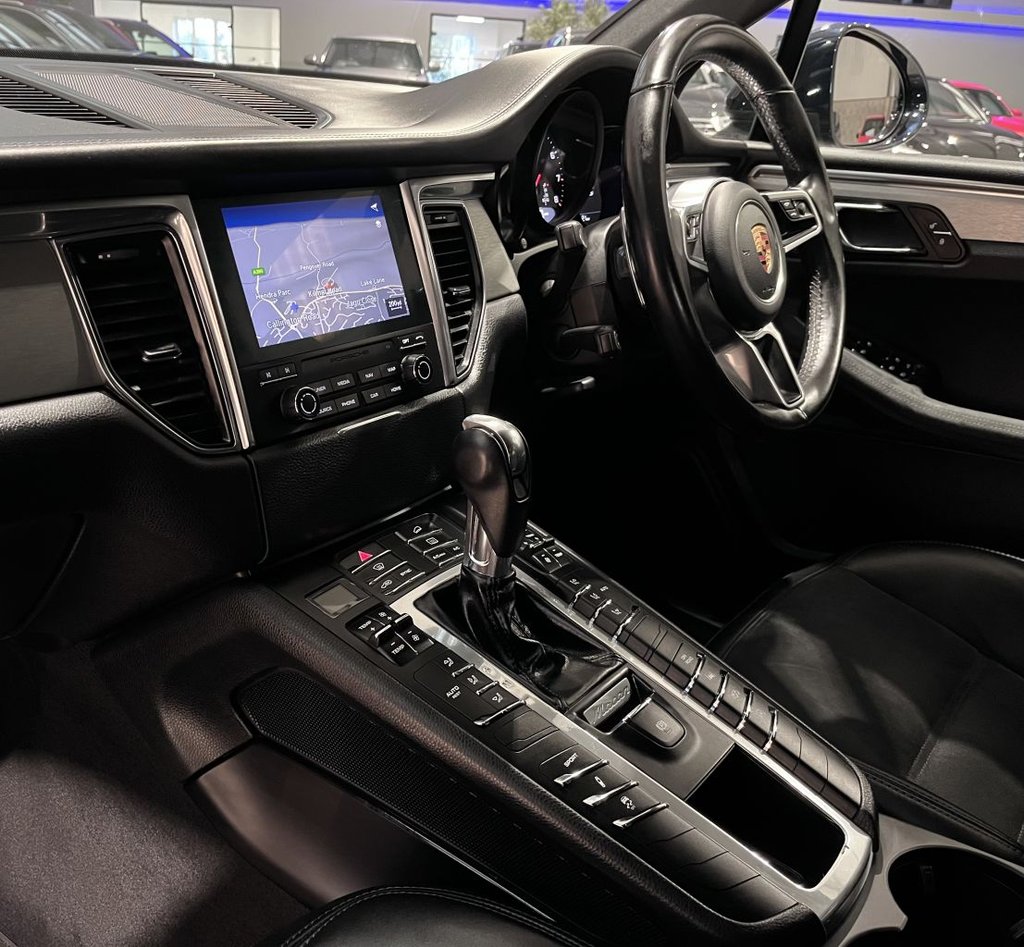 Used Porsche Macan 2018 for sale - 77560529: Photo 50