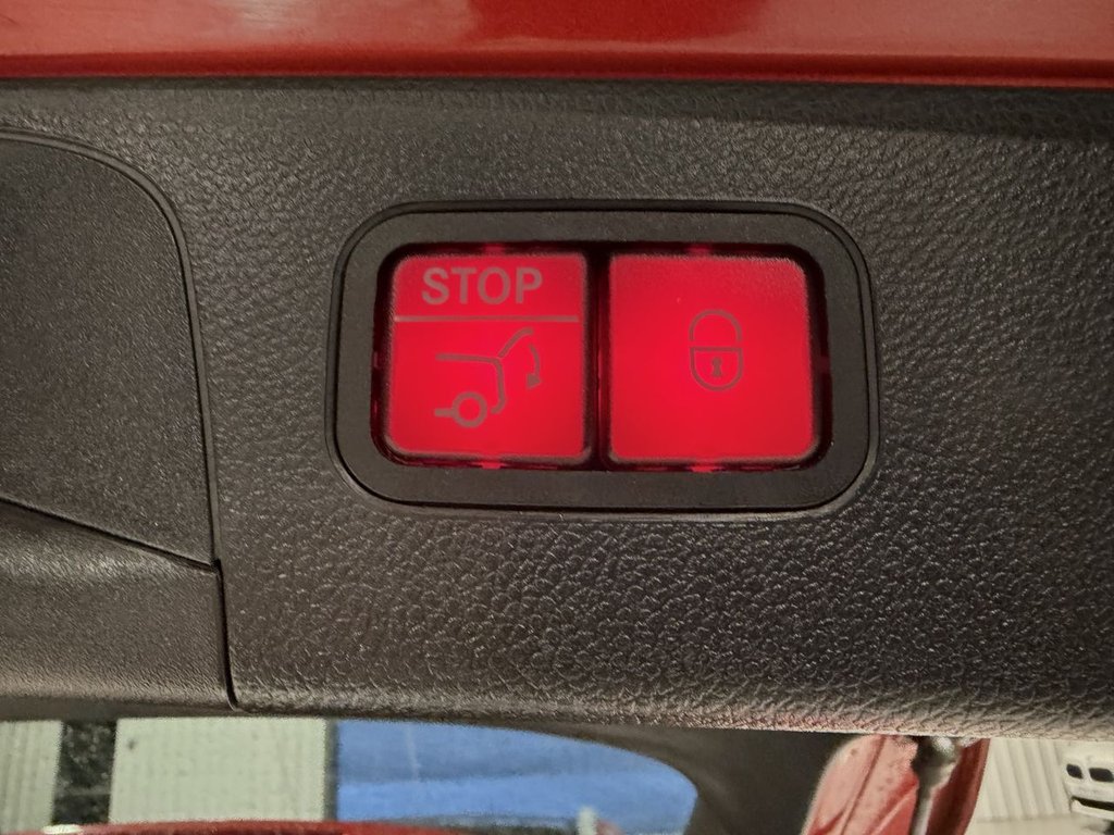 Used Mercedes-Benz GLC 2018 for sale - 76901036: Photo 23