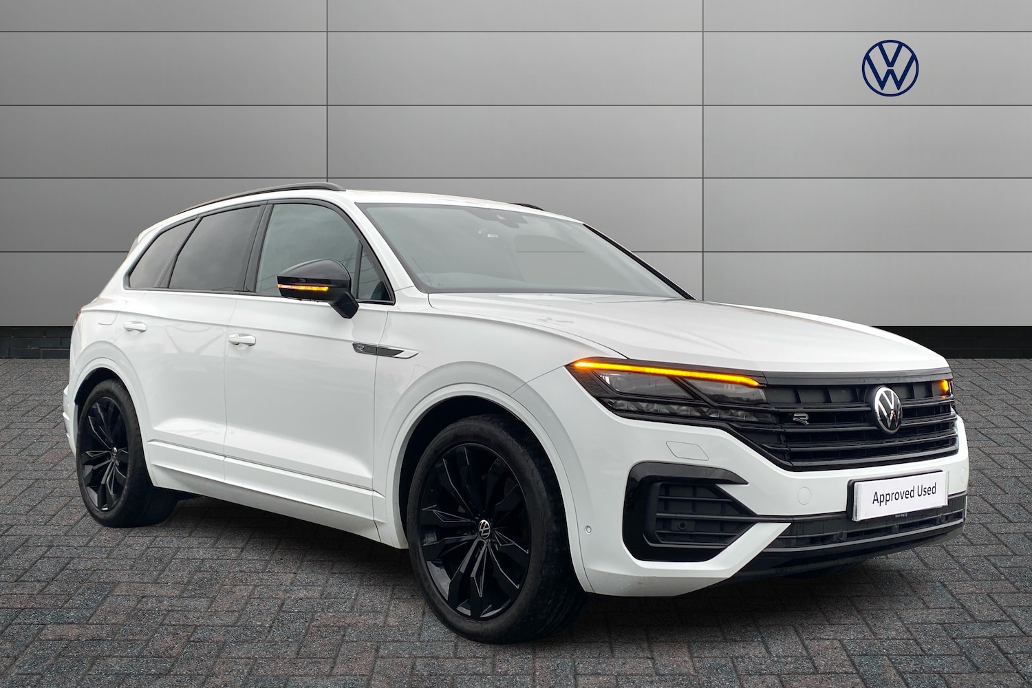 Used Volkswagen Touareg 2021 for sale - 76673904: Photo 1