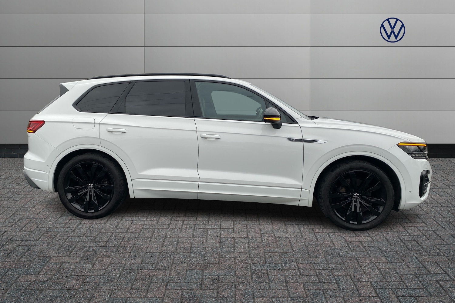 Used Volkswagen Touareg 2021 for sale - 76673904: Photo 4