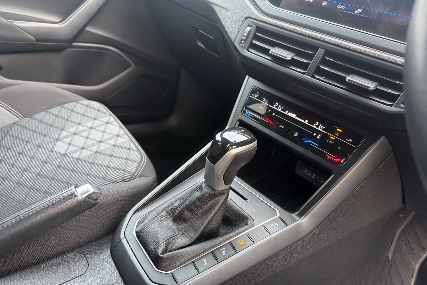 Used Volkswagen Taigo 2024 for sale - 76678236: Photo 10