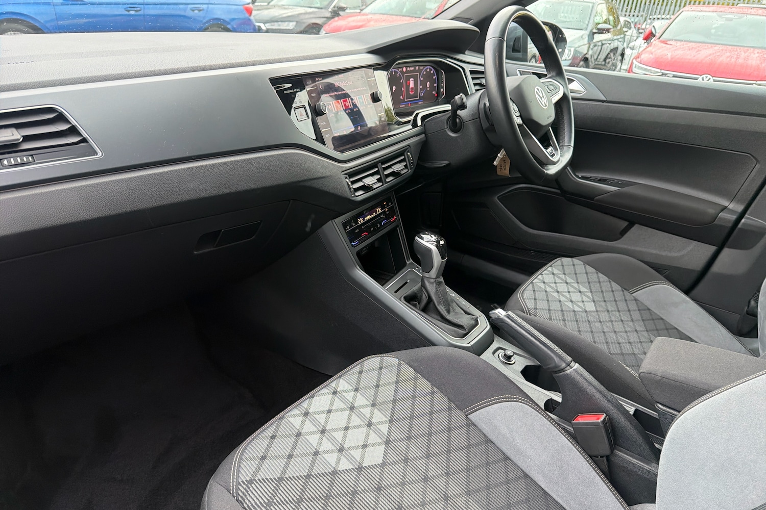 Used Volkswagen Taigo 2024 for sale - 76678236: Photo 2